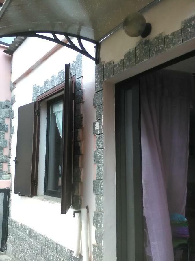L'Impossibile Apartment Appiano Gentile Bagian luar foto